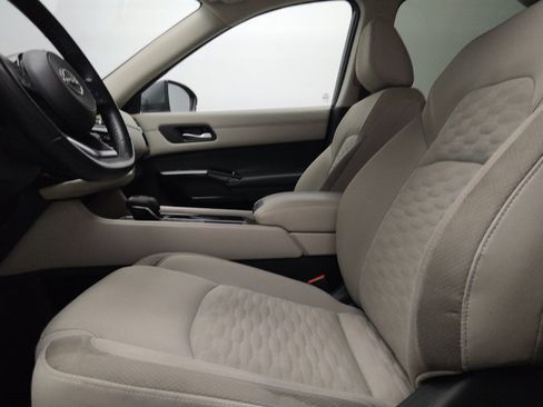 Used 2022 Nissan Pathfinder SV image 17