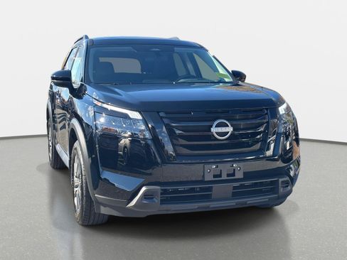 New 2025 Nissan Pathfinder SV w/ SV Premium Package image 3