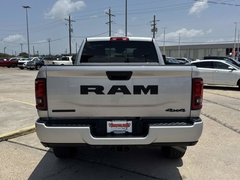 Used 2026 RAM 2500 Big Horn AWD/4WD image 6
