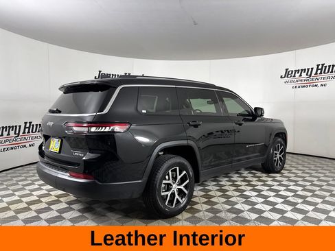 Used 2023 Jeep Grand Cherokee L Limited w/ Trailer Tow Group (B) AWD/4WD image 5