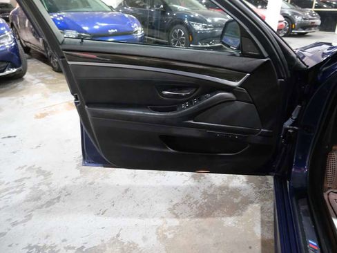 Used 2016 BMW 550i xDrive Sedan image 18