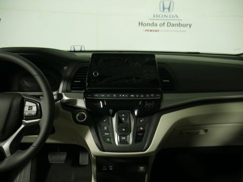 New 2026 Honda Odyssey EX-L image 11