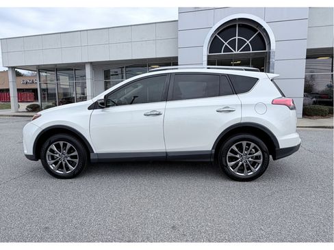 Used 2018 Toyota RAV4 Limited image 5