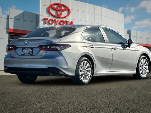 Used 2024 Toyota Camry LE w/ Convenience Package FWD image 3