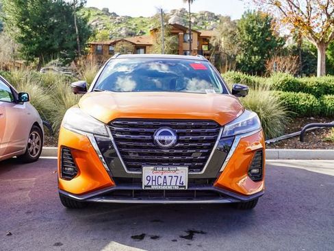 Used 2023 Nissan Kicks SR w/ SR Premium Package image 9