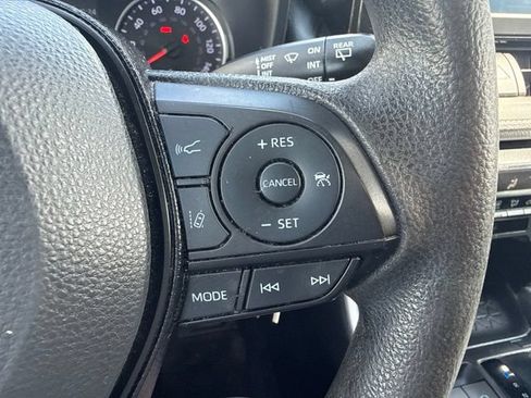 Used 2022 Toyota RAV4 LE w/ Carpet Mat Package (TMS) FWD image 20