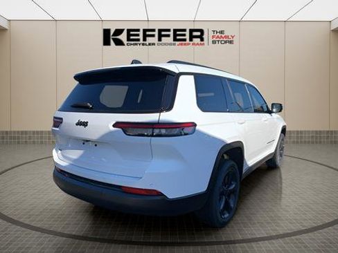 New 2025 Jeep Grand Cherokee L Altitude image 5