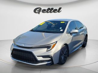 Used 2023 Toyota Corolla SE video 2