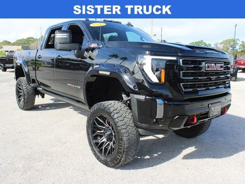 Used 2025 GMC Sierra 2500 AT4 w/ AT4 Premium Plus Package image 17