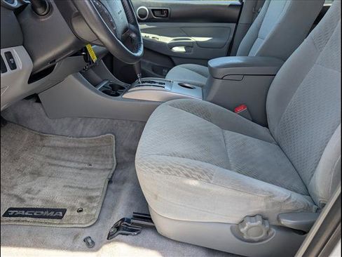 Used 2010 Toyota Tacoma PreRunner RWD image 9