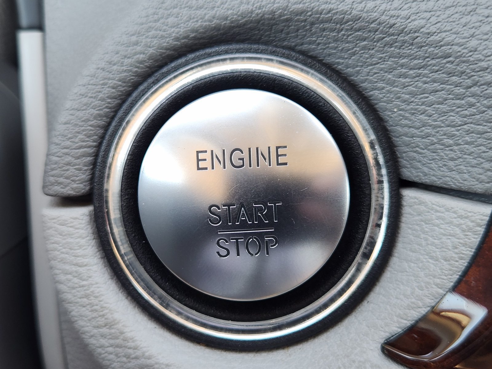 Used 2012 Mercedes-Benz E 350 Cabriolet image 24