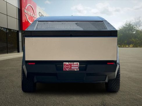 Used 2024 Tesla Cybertruck AWD Crew Cab image 8