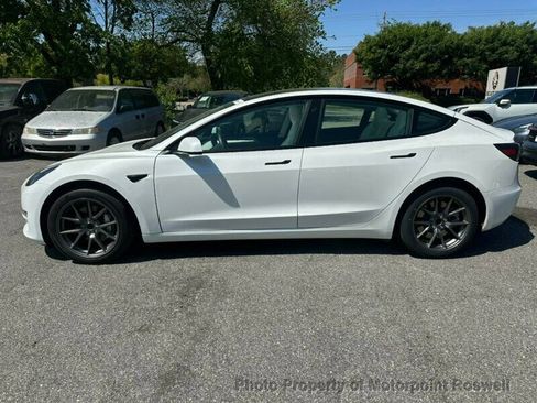 Used 2023 Tesla Model 3 Standard Range RWD image 9