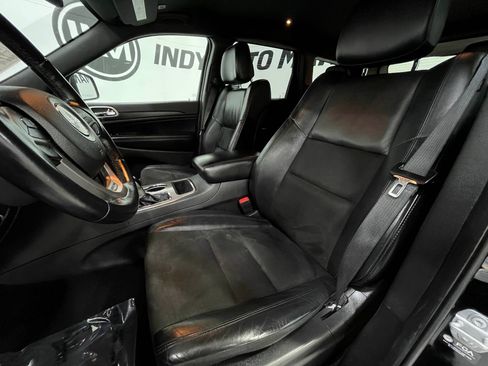 Used 2021 Jeep Grand Cherokee Laredo X AWD/4WD image 13