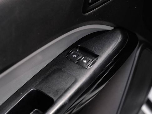 Used 2021 Chevrolet Colorado W/T w/ WT Convenience Package image 39