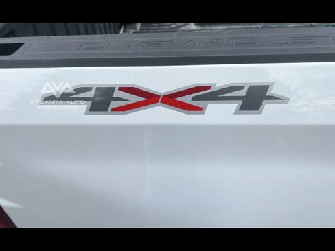 Used 2021 Chevrolet Silverado 1500 LT image 13