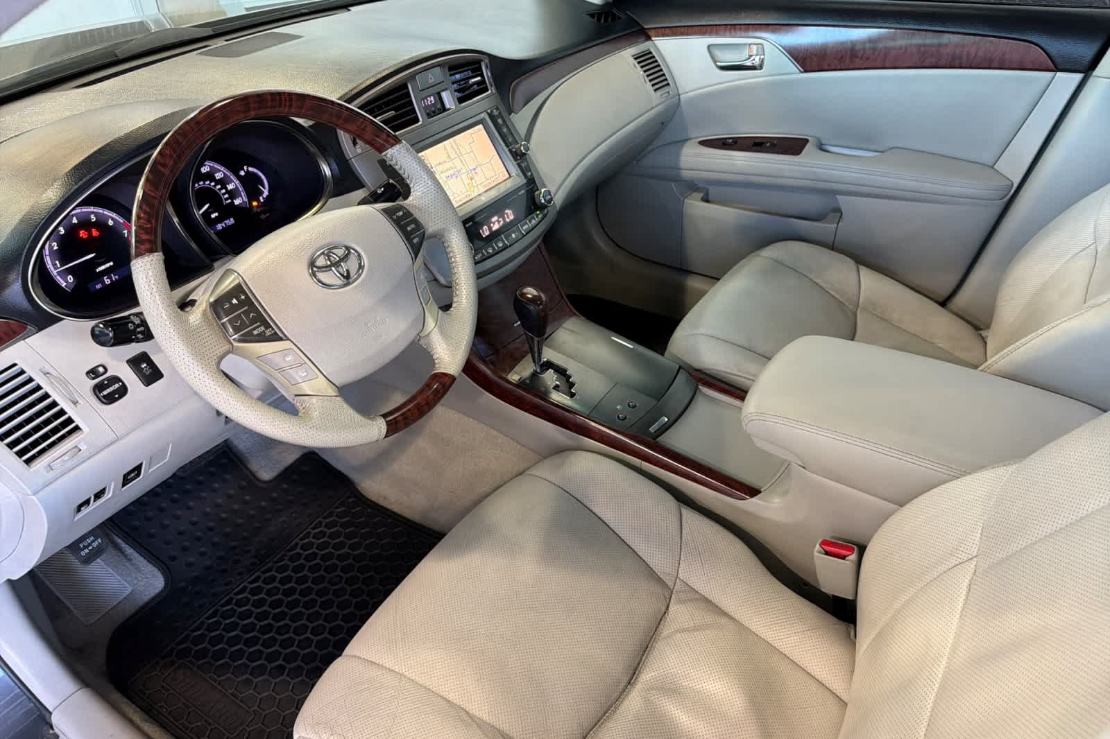 Used 2011 Toyota Avalon Limited FWD image 13