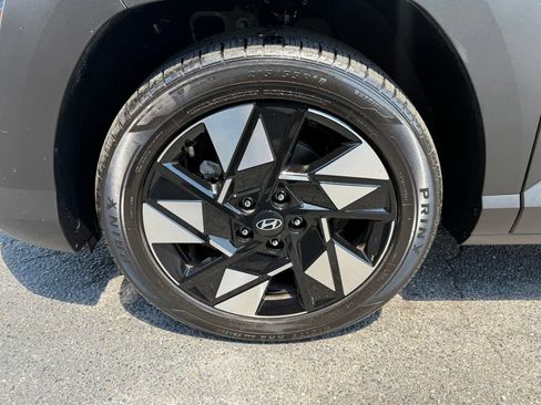 Used 2024 Hyundai Kona SEL FWD image 32
