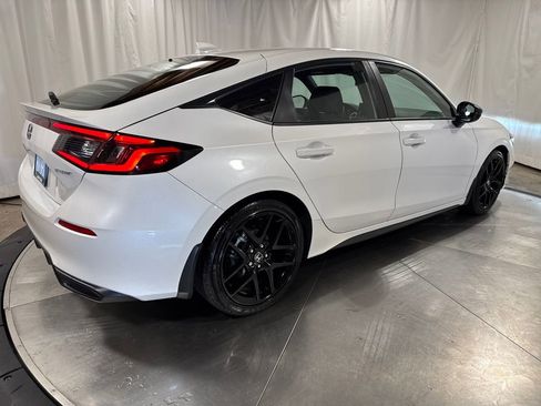 Used 2025 Honda Civic Sport image 8