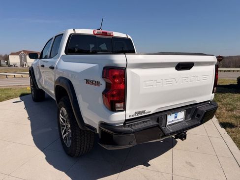 Used 2025 Chevrolet Colorado Trail Boss AWD/4WD image 3