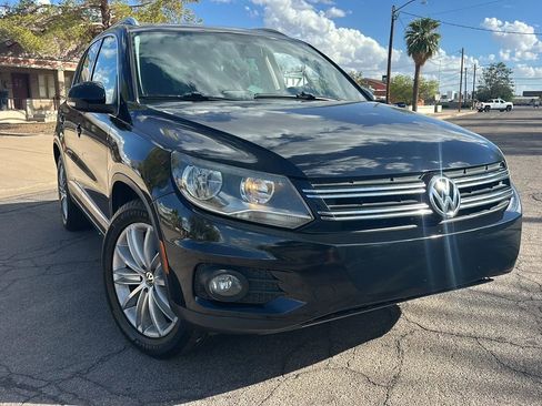 Used 2013 Volkswagen Tiguan SE image 15