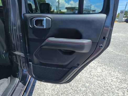 Used 2022 Jeep Wrangler Unlimited Rubicon AWD/4WD image 29