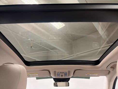 Certified 2024 Mercedes-Benz GLE 450e 4MATIC image 21