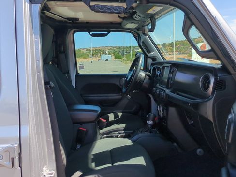 Used 2021 Jeep Wrangler Unlimited Sport AWD/4WD image 31