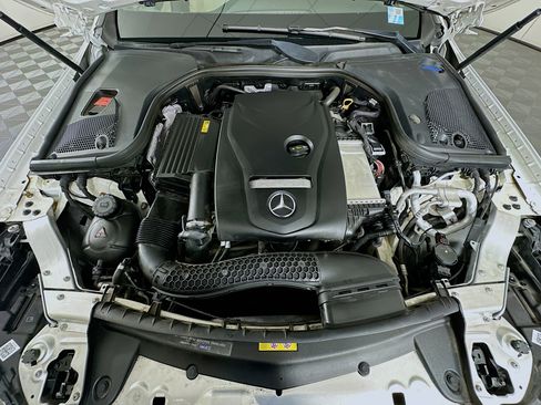 Used 2018 Mercedes-Benz E 300 image 35