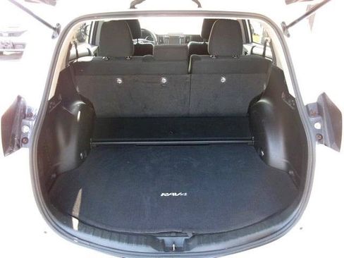 Used 2017 Toyota RAV4 XLE w/ Carpet Mat Package AWD/4WD image 23