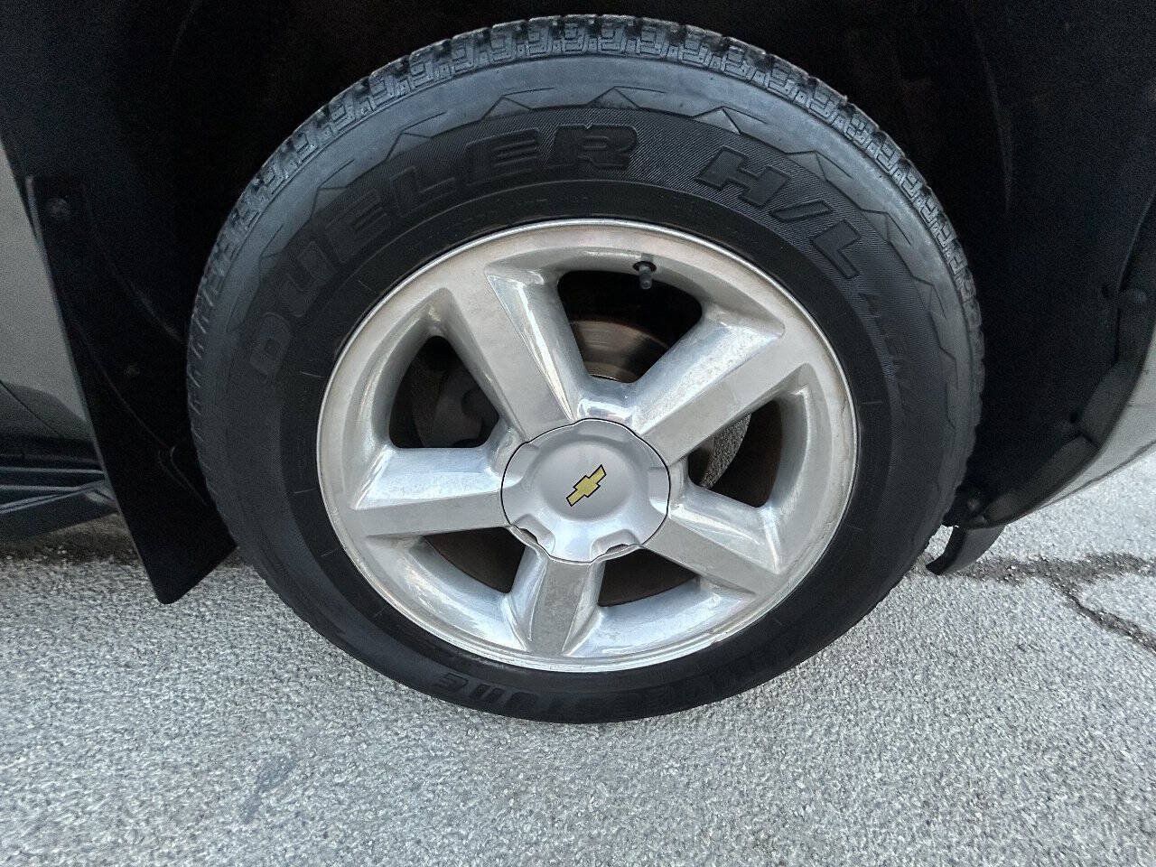 Used 2008 Chevrolet Avalanche LTZ w/ LTZ Preferred Equipment Group RWD image 38