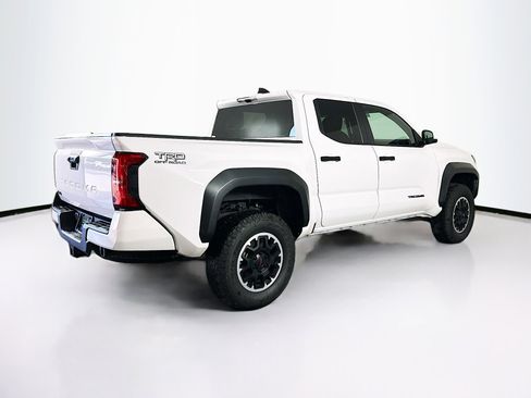 Used 2024 Toyota Tacoma TRD Off-Road image 9
