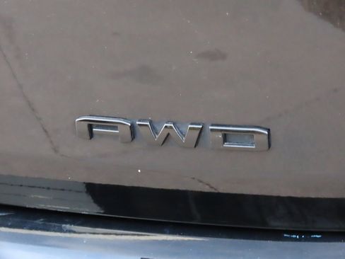 Used 2022 GMC Terrain SLT w/ Tech Package image 19