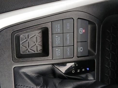 Certified 2022 Toyota RAV4 XLE image 26