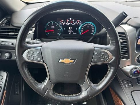 Used 2018 Chevrolet Suburban Premier AWD/4WD image 28