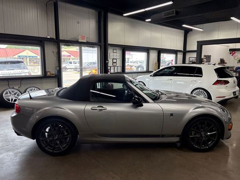 Used 2014 MAZDA MX-5 Miata Club RWD image 18