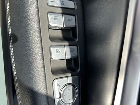 Used 2026 Genesis G70 2.5T RWD image 20