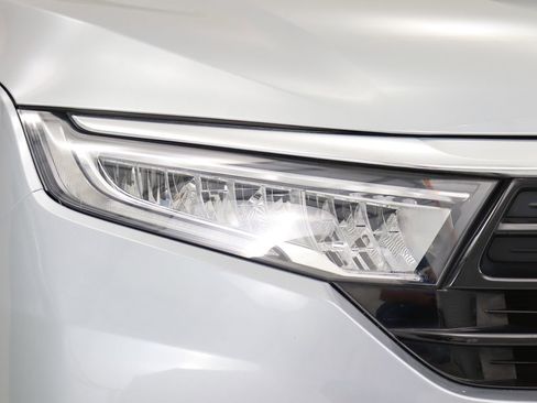 Used 2023 Honda Odyssey EX-L image 9