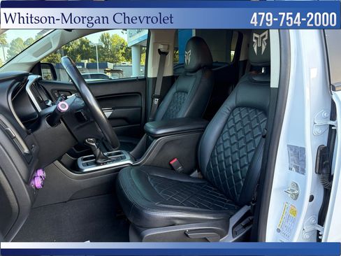 Used 2022 Chevrolet Colorado LT w/ LT Convenience Package AWD/4WD image 9
