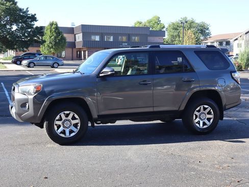 Used 2016 Toyota 4Runner Trail Premium AWD/4WD image 10