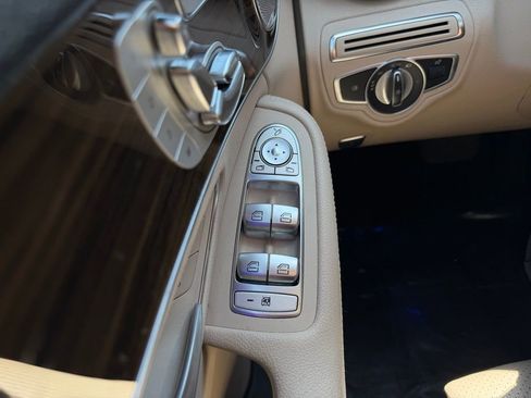 Used 2017 Mercedes-Benz E 300 4MATIC image 23