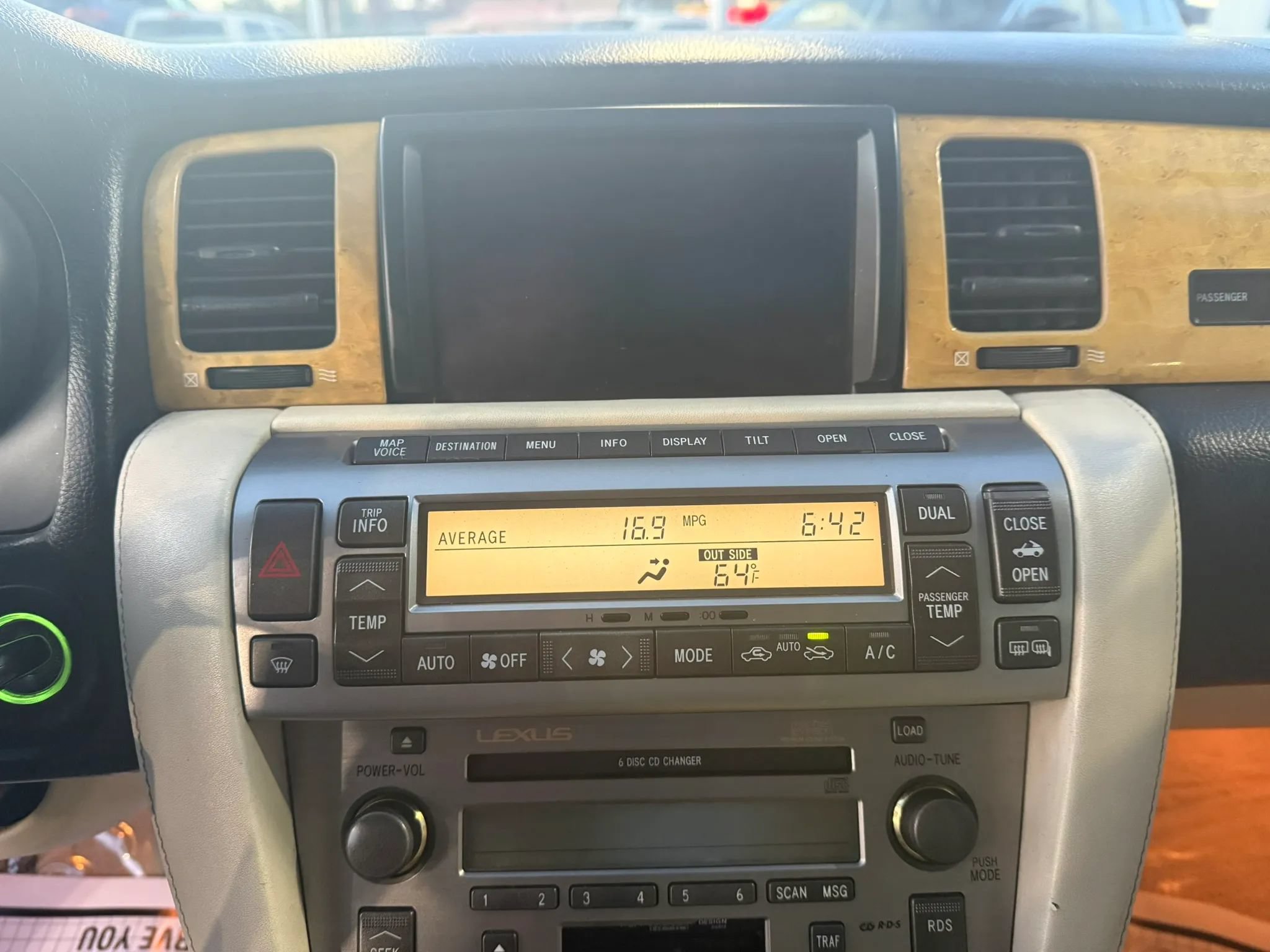 Used 2002 Lexus SC 430 Convertible RWD image 18
