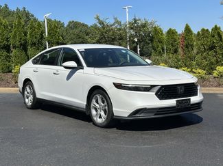 Used 2023 Honda Accord LX video 2