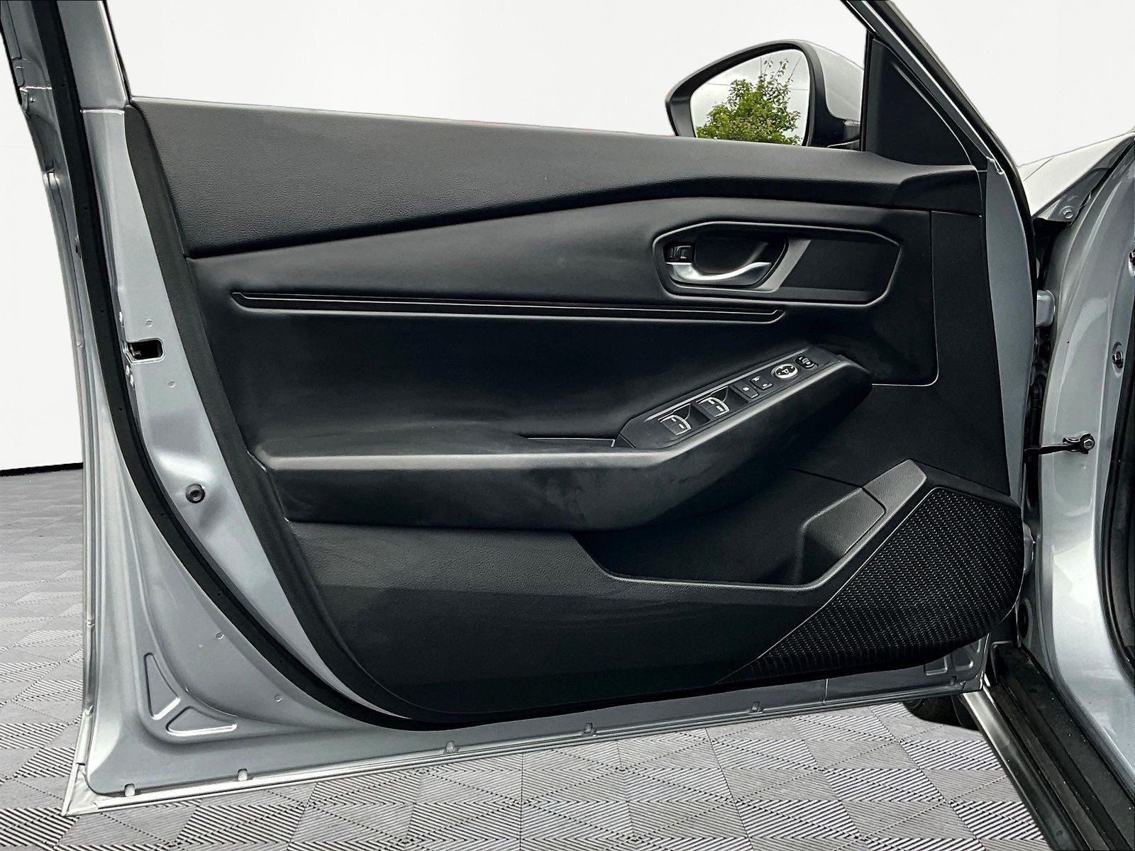 Used 2023 Honda Accord EX image 19
