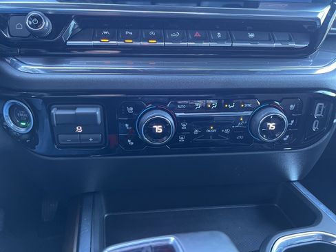 Used 2024 Chevrolet Silverado 1500 High Country w/ Technology Package image 28