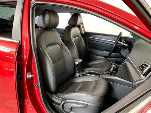 Used 2017 Hyundai Elantra Limited image 7