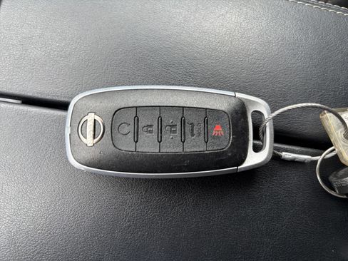 Used 2026 Nissan Rogue SV AWD/4WD image 21