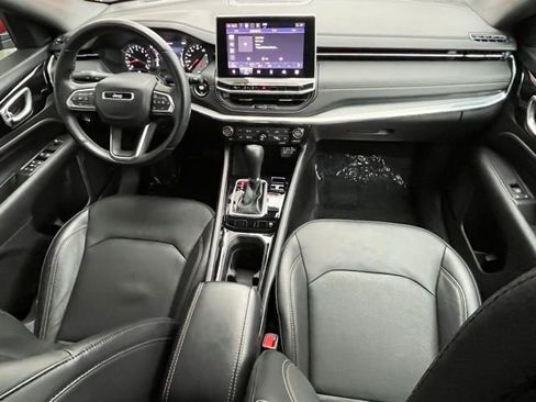 Used 2022 Jeep Compass Limited image 29