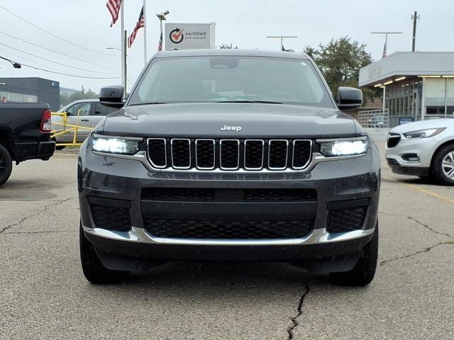 Used 2023 Jeep Grand Cherokee L Laredo w/ Luxury Tech Group I AWD/4WD image 2