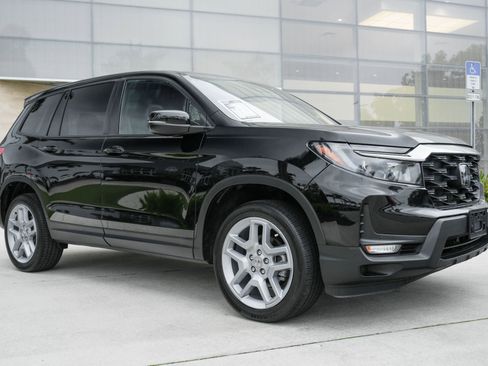 Used 2024 Honda Passport EX-L image 3